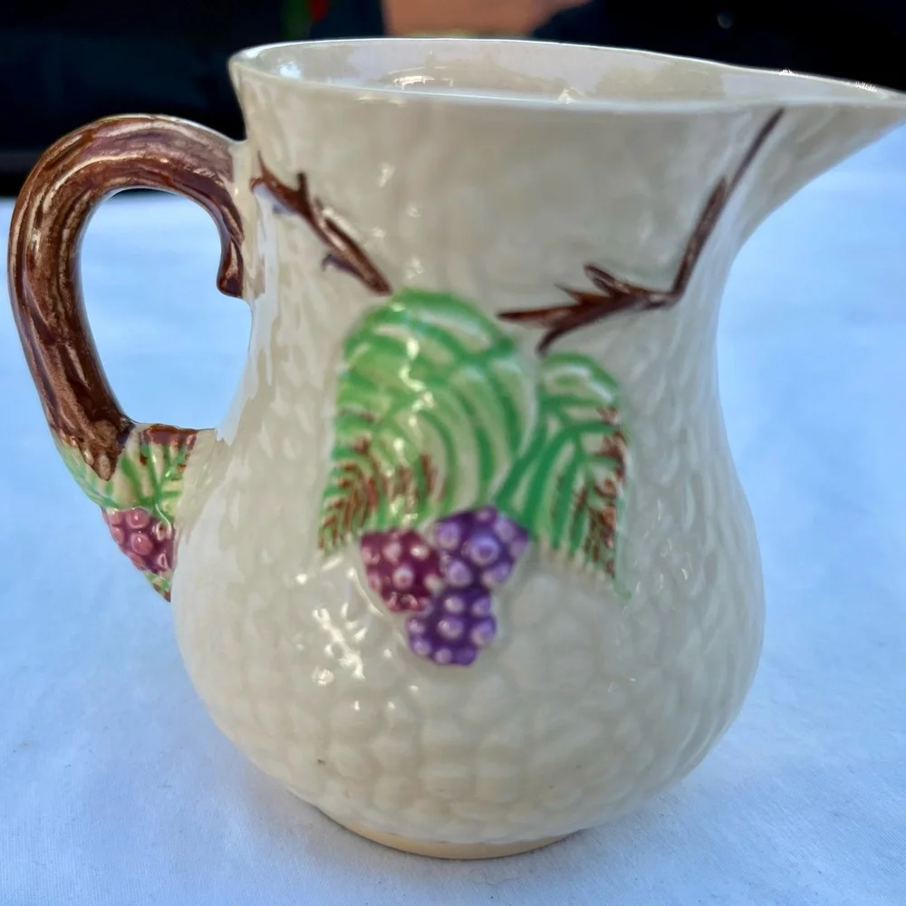 Vintage Wade Pottery Cream Pitcher 'Bramble' 3 1/2”‎